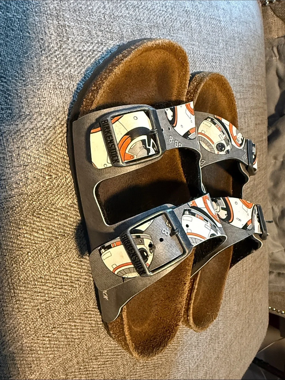 Kids BB-8 print Birkenstock sandals size 3-3.5